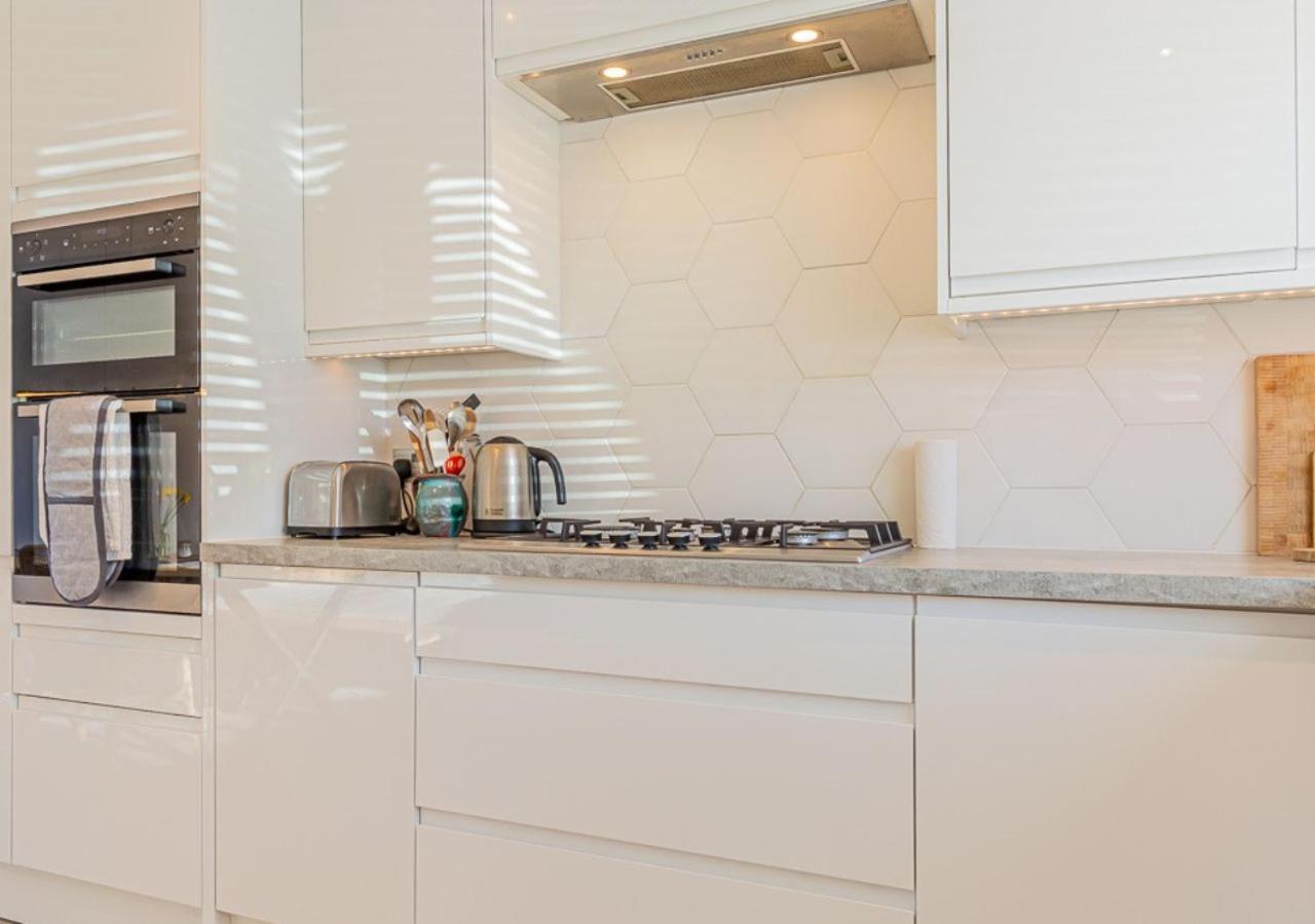Modern 2 Bd W/ Garden In The Heart Of Tetbury! Villa Exterior foto