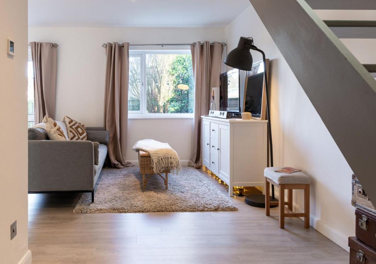 Modern 2 Bd W/ Garden In The Heart Of Tetbury! Villa Exterior foto